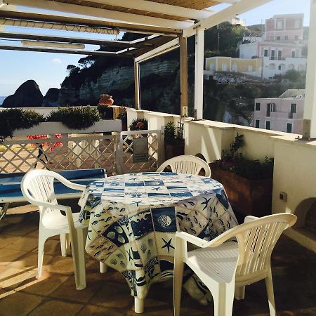 Apartamento Agenzia Isotur Nontiscordardime Ponza Exterior foto